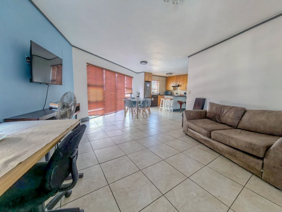 1 Bedroom Property for Sale in Three Anchor Bay Western Cape